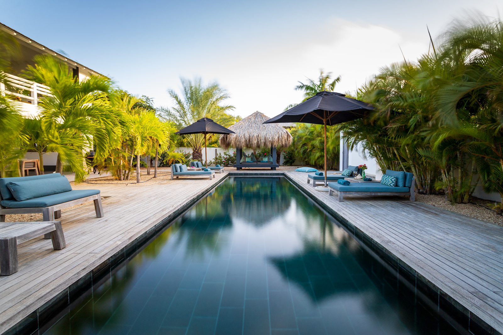 modern garden villa on Bonaire designed by Piet Boon